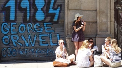 1984 George Orwell Graffito Placa De George Orwell Barcelona Spain SMLL
