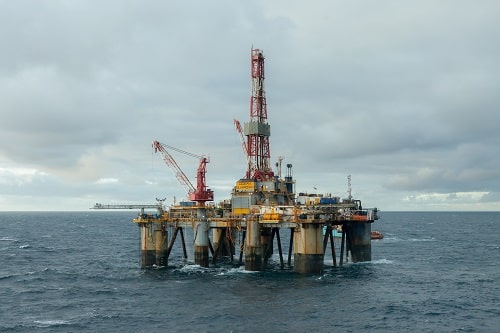 Offshore Rig iStock Arild Lilleboe