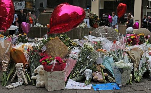 Tributes To The Manchester Bomb Victims Flick Talk Photography MED